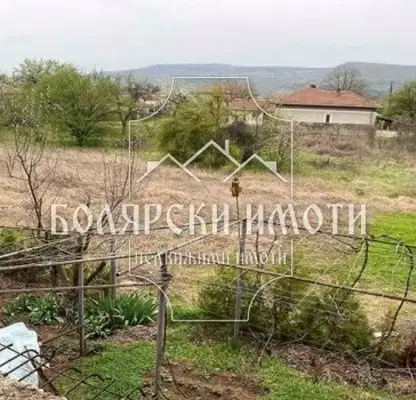 Снимка 2 — Къща във Велико Търново, с. Първомайци
