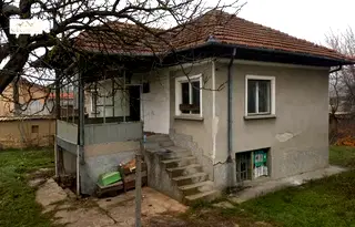 Къща във Велико Търново, с. Ресен