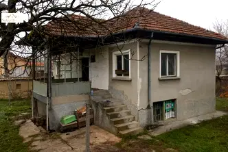 Къща във Велико Търново, с. Ресен