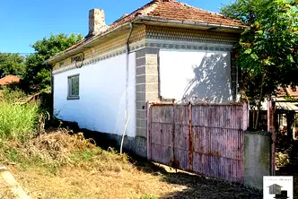 Къща във Велико Търново, с. Страхилово