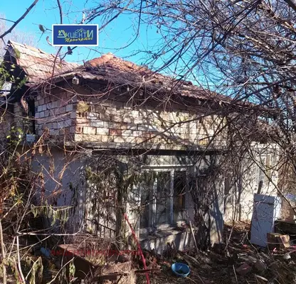 Снимка 3 — Къща във Велико Търново, с. Страхилово