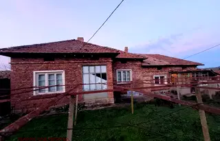 Къща във Велико Търново, с. Страхилово