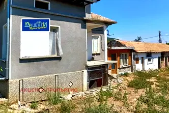 Къща във Велико Търново, с. Вишов