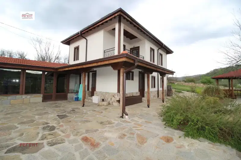House in Oblast Veliko Tyrnovo, Voineja