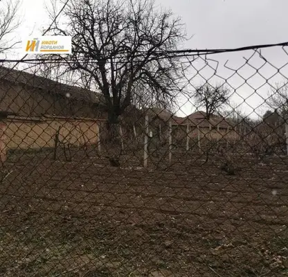 Снимка 2 — Къща във Велико Търново, с. Вързулица