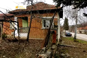 Къща във Велико Търново, с. Вързулица