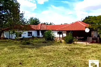 Къща във Велико Търново, с. Янтра