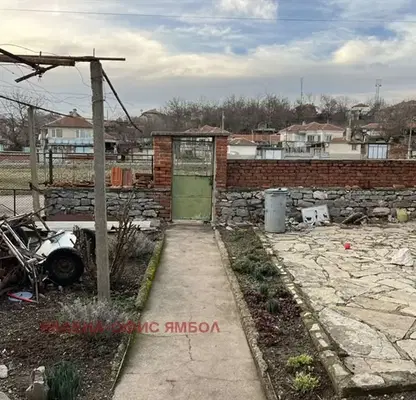 Снимка 3 — Къща в Ямбол, с. Маломир