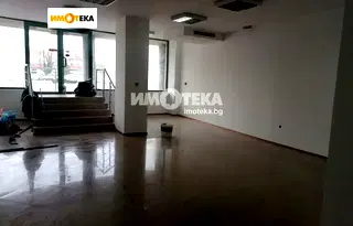 Магазин във Варна, Център