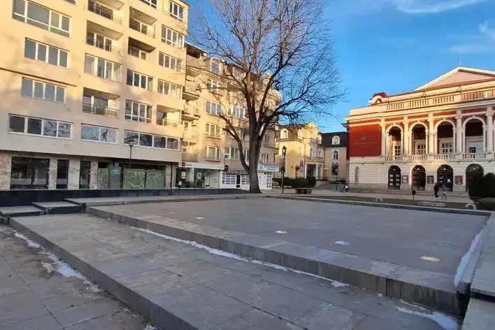 Магазин в Русе, Център