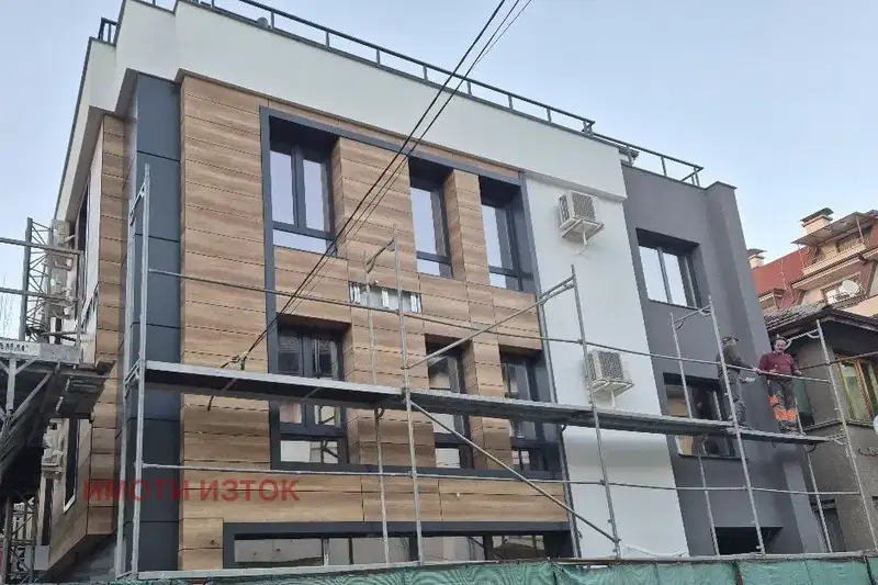 Shop in Pernik, Centyr