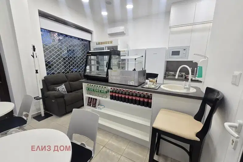 Shop in Varna, Lyatno Kino Trakiya