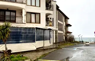 Магазин в Бургас, с. Лозенец