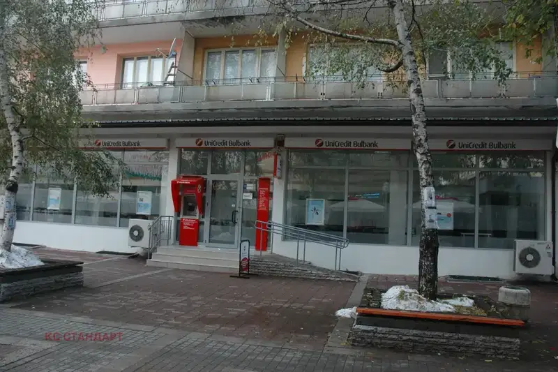 Магазин във Велико Търново, Горна Оряховица