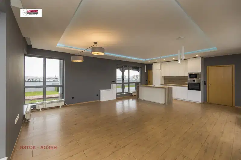 5-bedroom apartment in Sofiya, Mladost 3