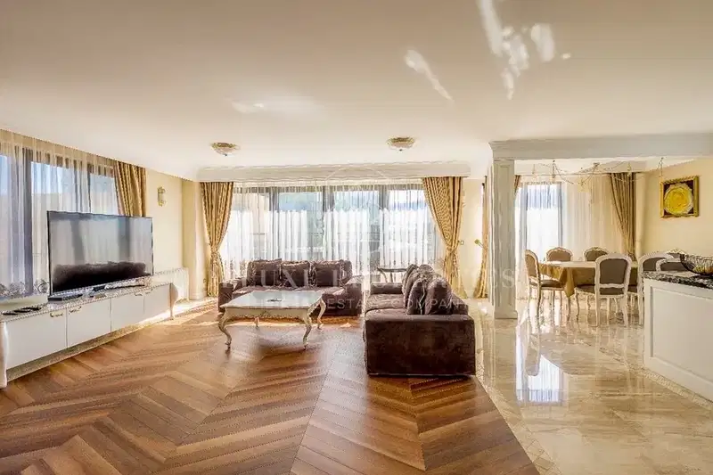 5-bedroom apartment in Sofiya, Oborishte
