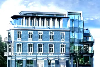 Офис във Варна, Център