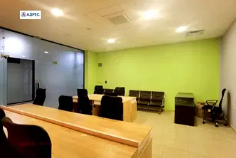 Офис в Русе, Център