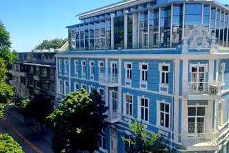 Офис във Варна, Център