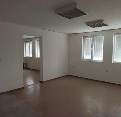 Photo 4 — Office in Pernik, Iztok