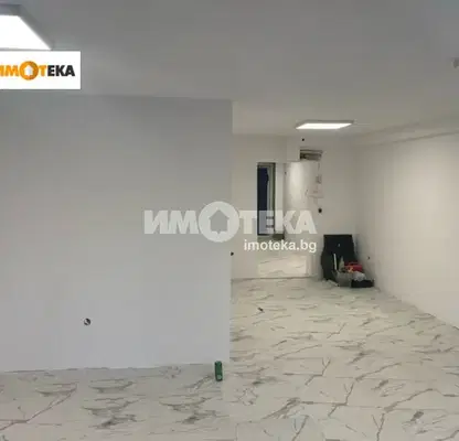 Снимка 2 — Офис във Варна, Колхозен пазар