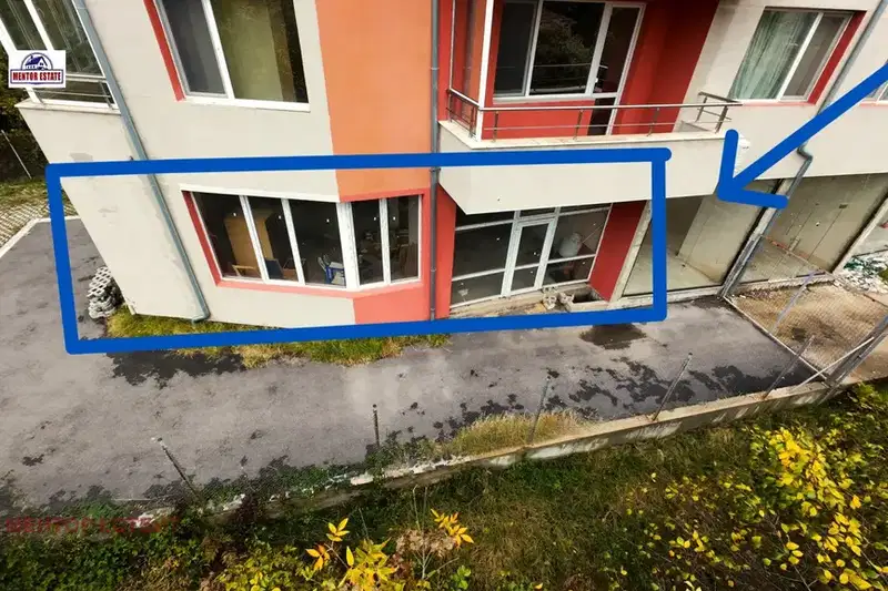 Office in Pernik, Moshino