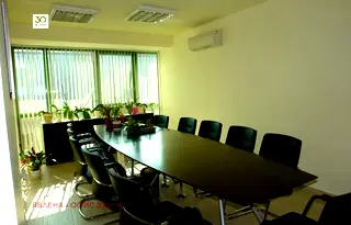 Офис във Варна, Операта