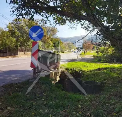 Photo 5 — Plot in Lozen