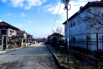 Парцел в с. Тополи