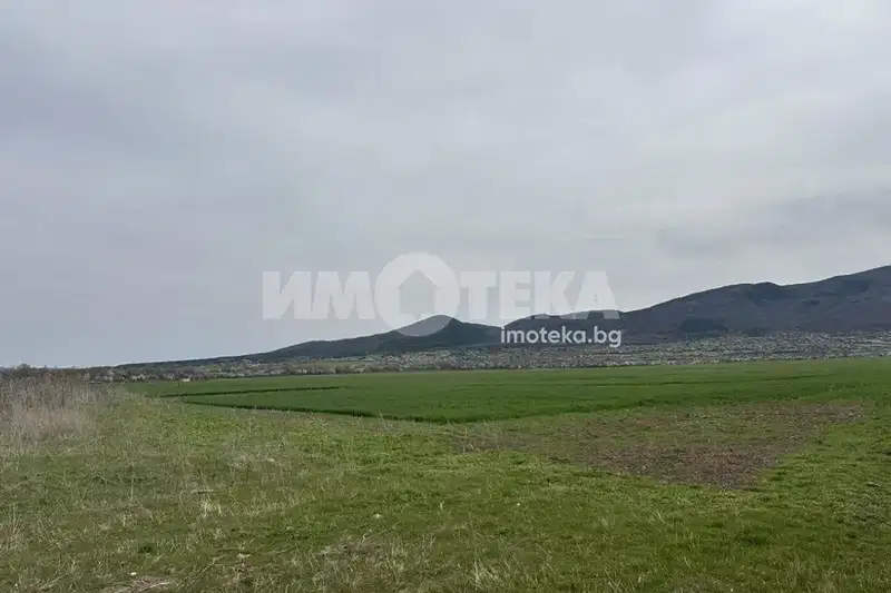 Парцел в с. Лозен