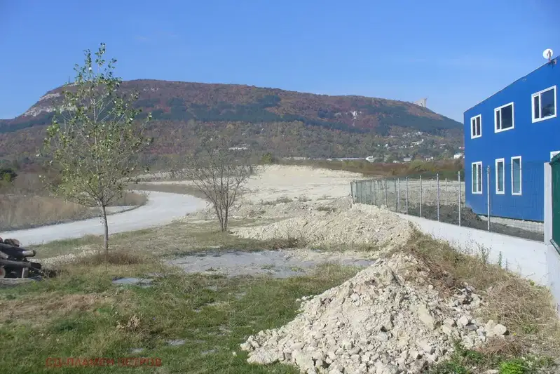Парцел в Шумен, Басейна