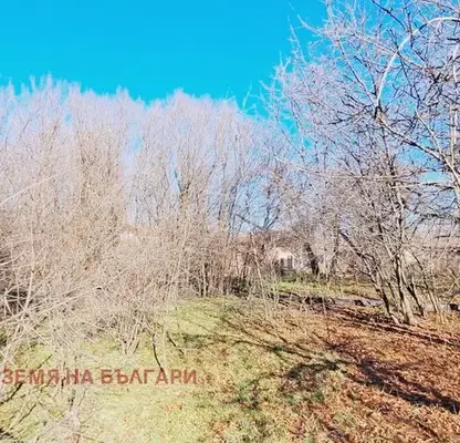 Снимка 3 — Парцел в Перник, Църква