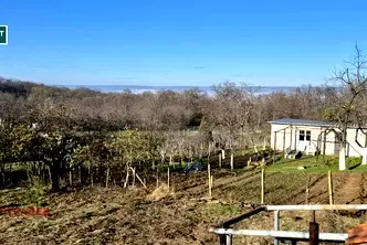 Парцел във Варна, м-т Боровец - север