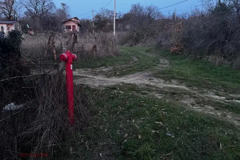 Парцел във Варна, м-т Боровец - юг