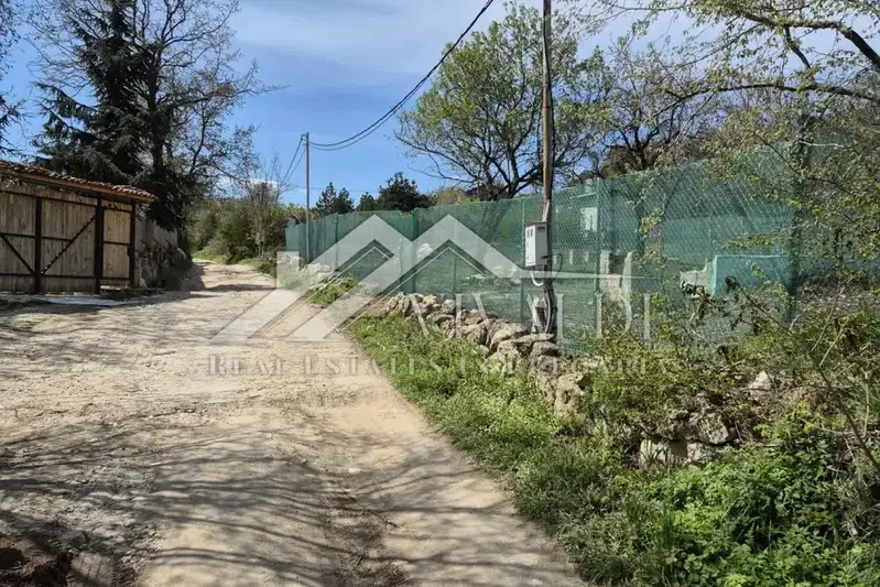 Парцел във Варна, м-т Манастирски рид