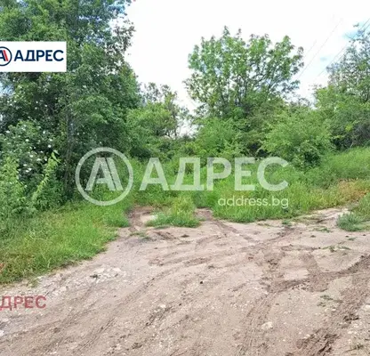Снимка 2 — Парцел във Варна, м-т Планова