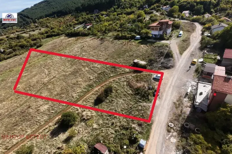 Plot in Pernik, Mogiliche