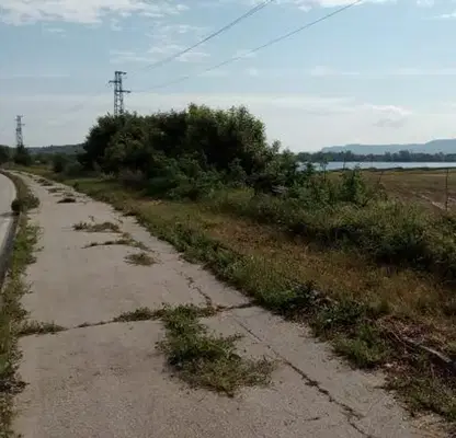 Снимка 4 — Парцел в Ловеч, Промишлена зона - Север