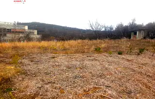 Парцел в Ловеч, Широк център