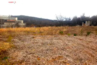 Парцел в Ловеч, Широк център