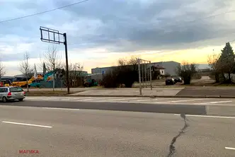 Парцел в София, Враждебна