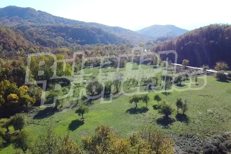 Plot in Oblast Lovech, Skandaloto