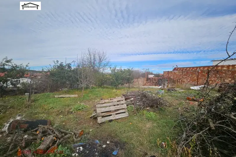 Plot in Oblast Pernik, Batanovci