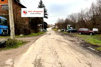 Парцел в Перник, Брезник