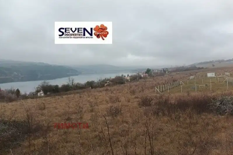 Plot in Oblast Pernik, Lobosh