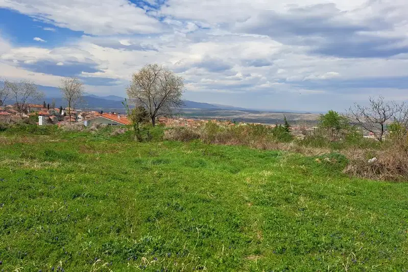 Plot in Plovdiv, Perushtica