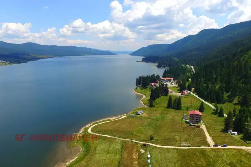 Plot in Oblast Smolyan, Dospat
