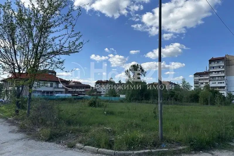 Парцел в София, Ботев