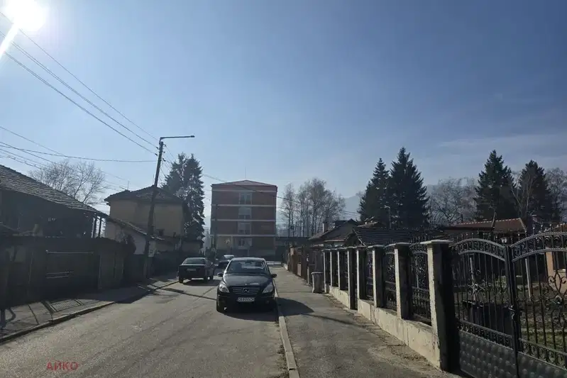 Парцел в София, Ботев