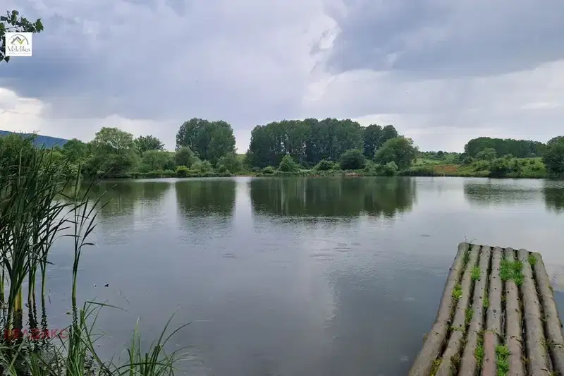 Plot in област София, Godech